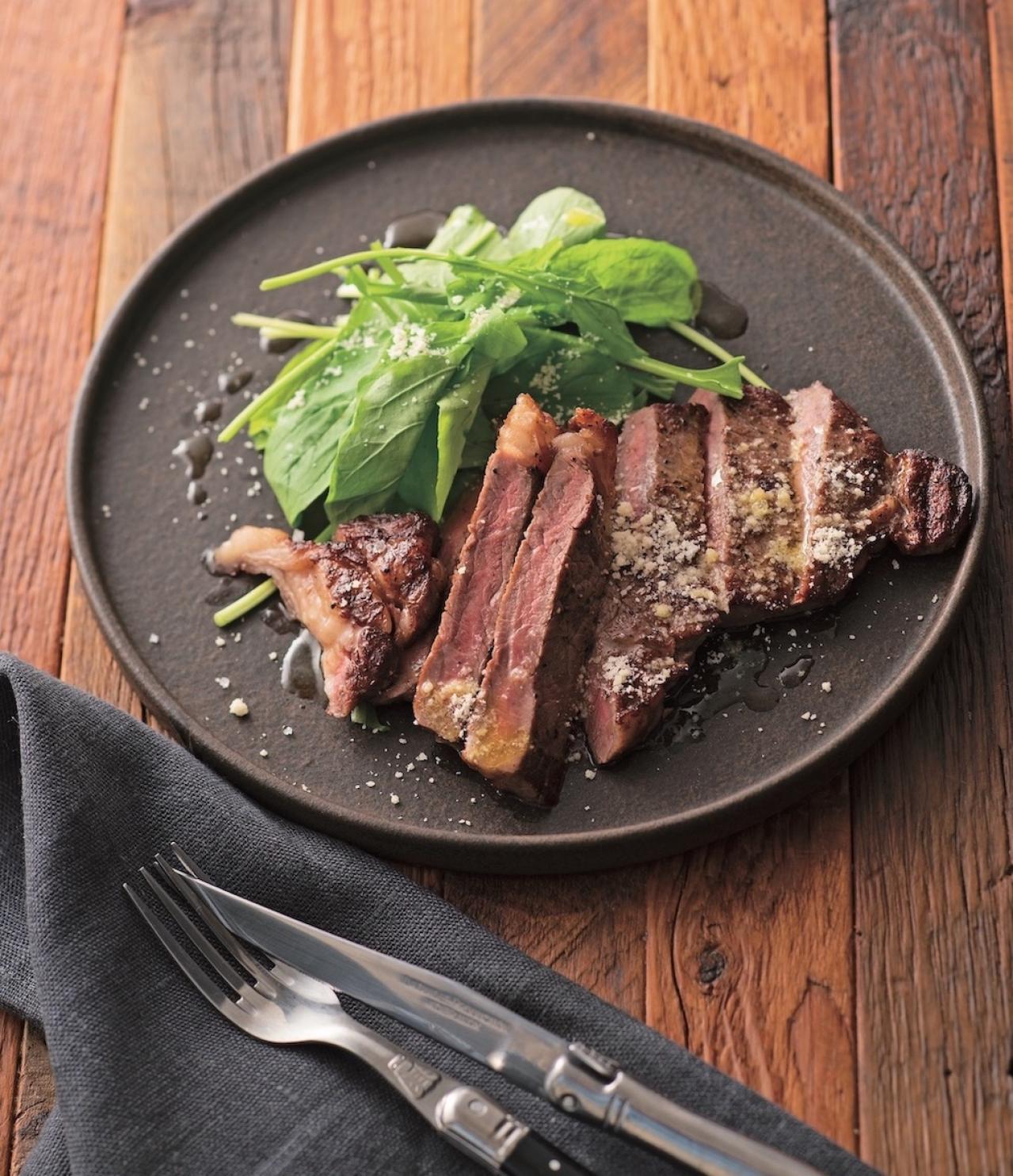 安い肉でも絶品【ステーキ】レシピ｜「パスタ世界一」弓削シェフの至福の家イタリアン（画像2）