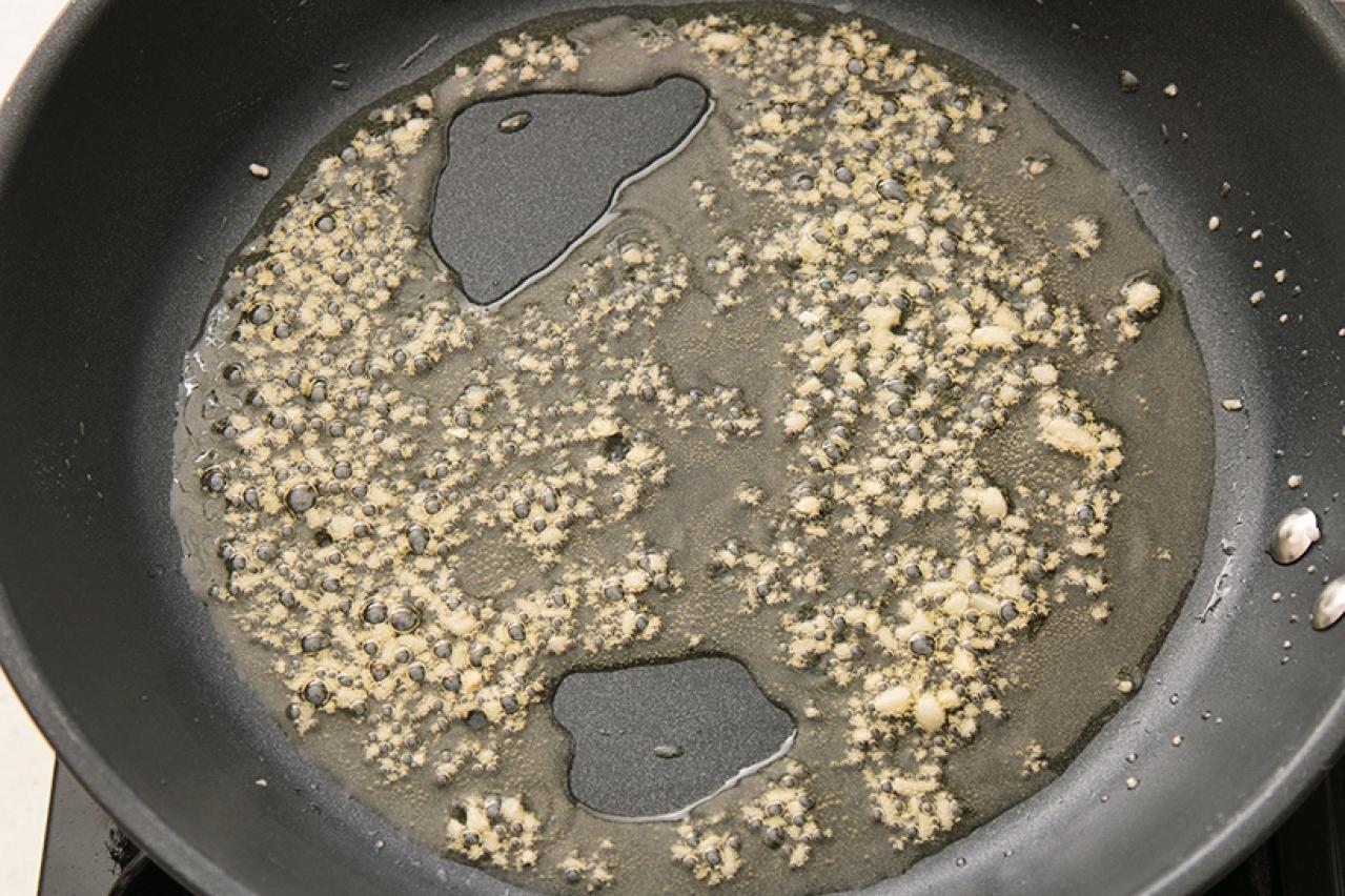 絶品【ペペロンチーノ】。おいしさの決め手は油と塩にあり｜「パスタ世界一」弓削シェフの至福の家イタリアン（画像3）