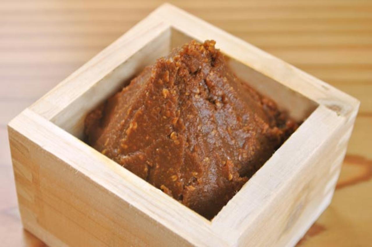 「美味しんぼ」でも紹介！新潟の味噌星六の二年もの　しらいのりこさん絶賛【料理家の人気のお取り寄せ】  	（画像2）