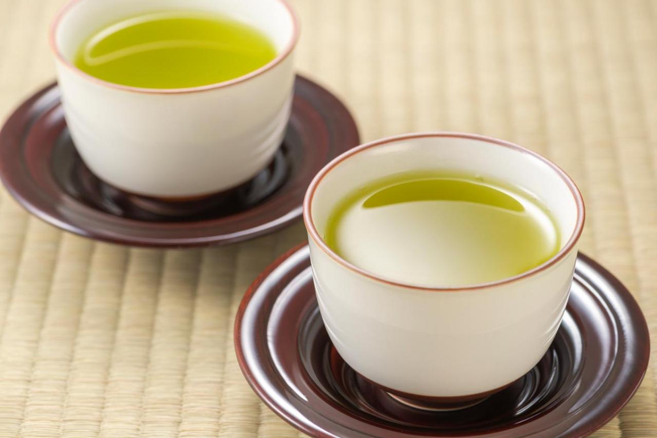 緑茶がダイエットにいいと言われる理由は？「カテキン」の働きを医師が解説