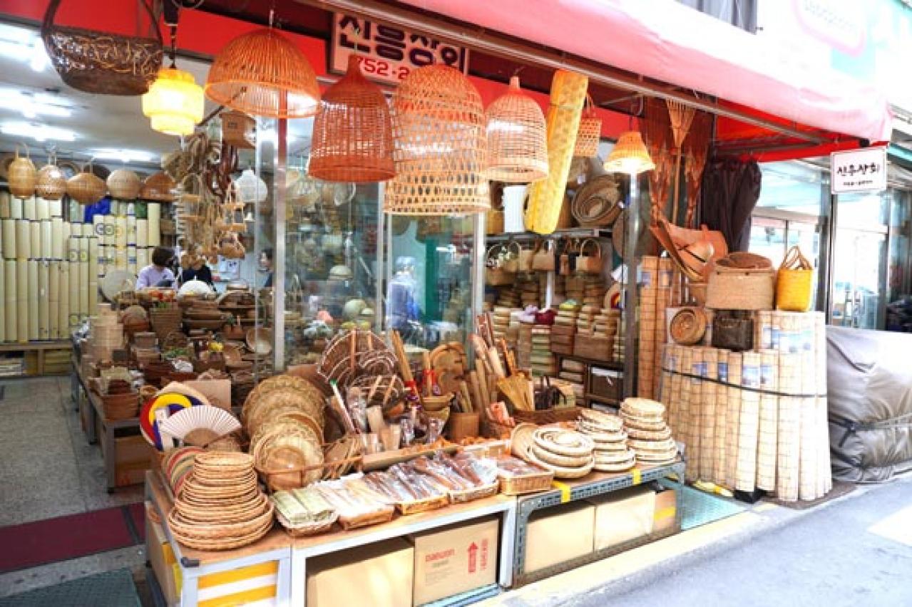 ソウル観光の定番  南大門市場で買い物＆食事。ニューオープンのBTS公式ストアもチェック！（画像13）