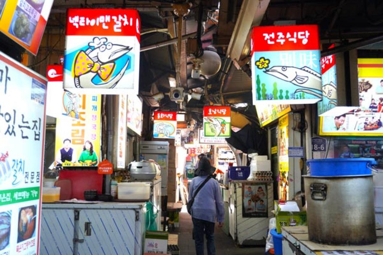 ソウル観光の定番  南大門市場で買い物＆食事。ニューオープンのBTS公式ストアもチェック！（画像3）