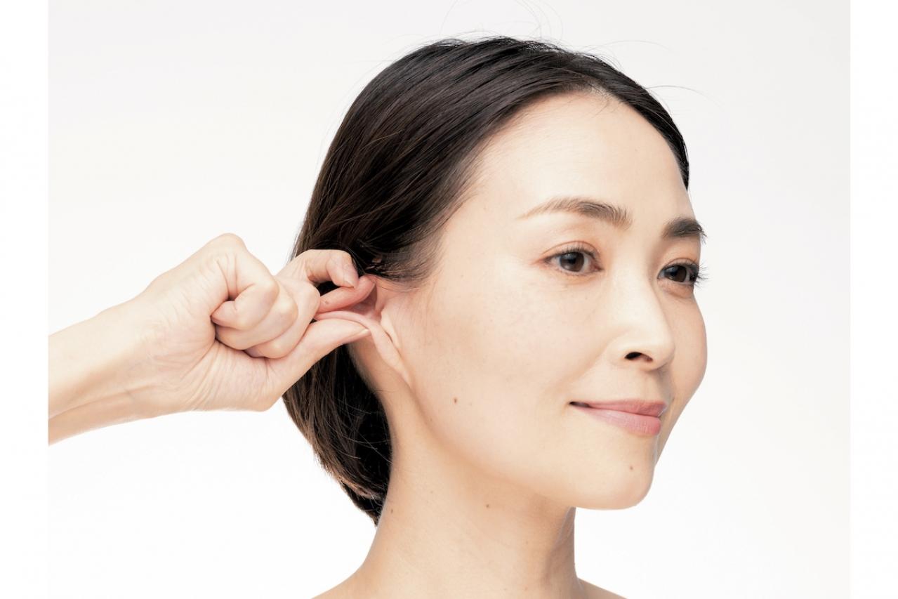 ほうれい線が薄くなる！【耳ぎょうざポンプ】 村木宏衣さんの「奇跡のたるみリフト」