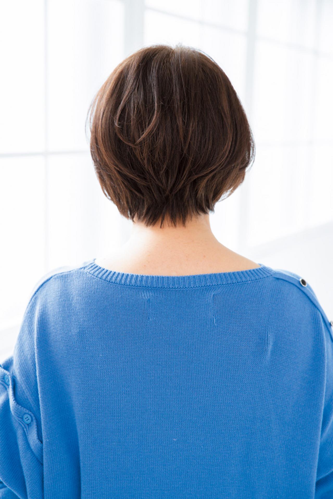 【50代からのショートボブ】スタイリングのポイントつき！ 2023年冬の最旬ヘアスタイル（画像4）