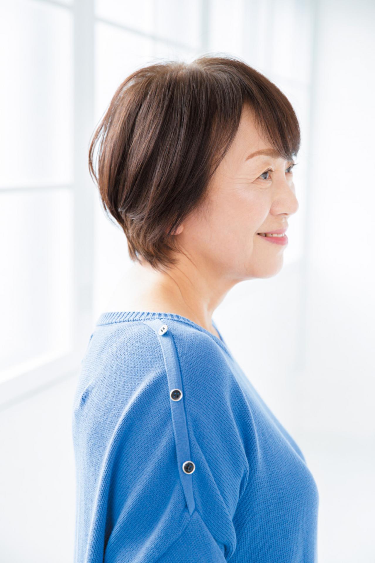 【50代からのショートボブ】スタイリングのポイントつき！ 2023年冬の最旬ヘアスタイル（画像3）