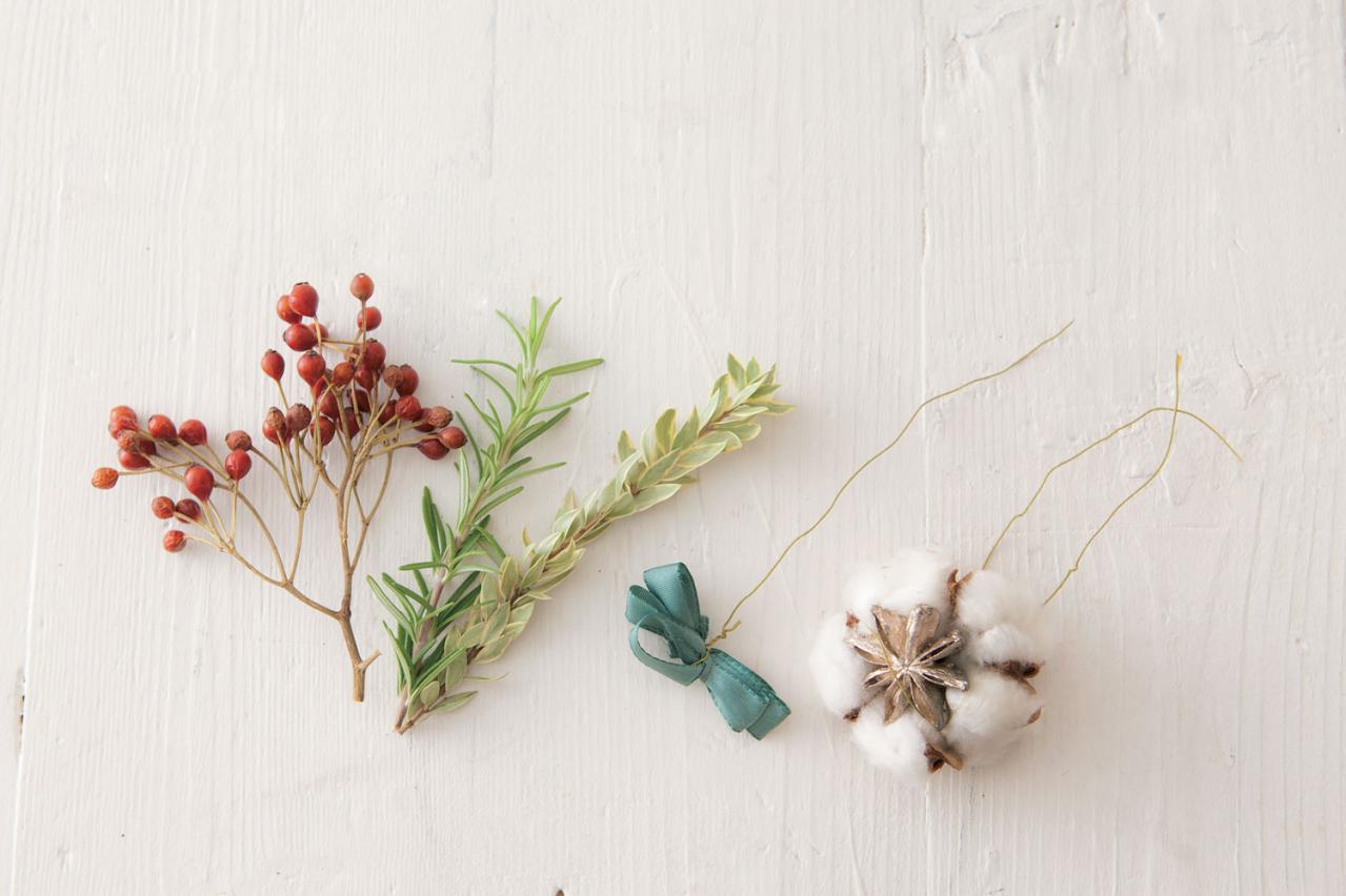 ハーブを使った簡単＆豪華な【クリスマスリース】ローズマリーやマートルの香りが癒やしに（画像3）