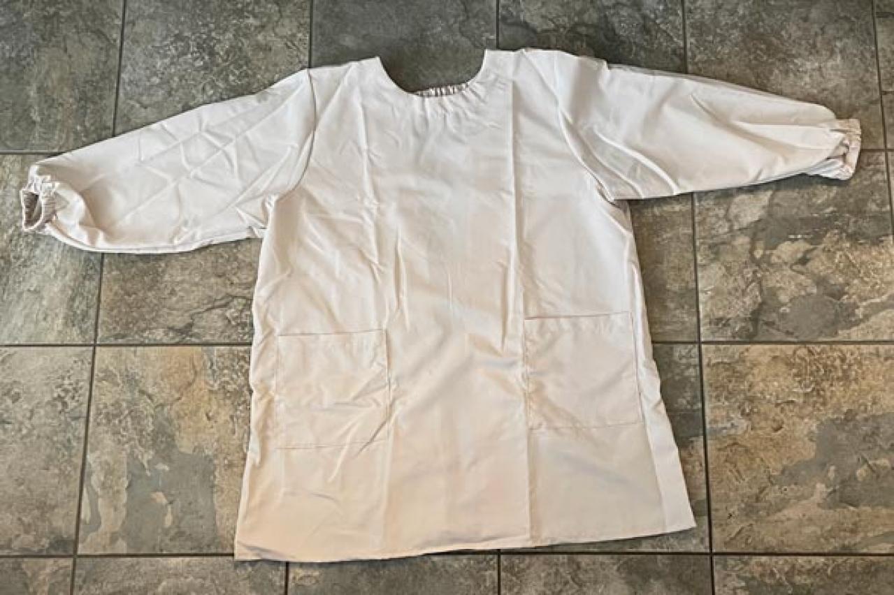 【スリコ】の割烹着がすごい！サッとはおれば一瞬で家事モードに！&落ちてくる袖をしっかりホールド（画像3）