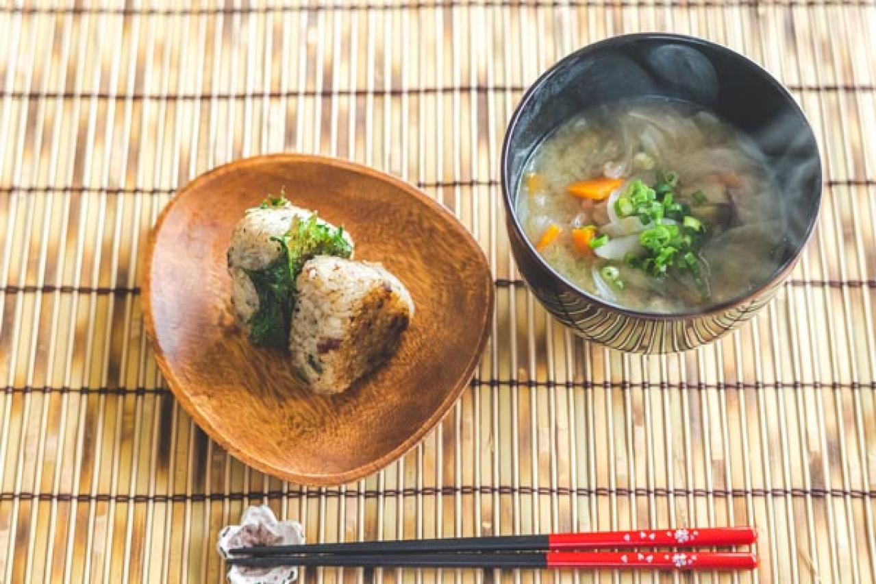 54歳おひとりさま・きんのさん。築50年の団地暮らしを楽しみながら、月12万円生活で老後に備える。美味しいお取り寄せ方法も（画像2）