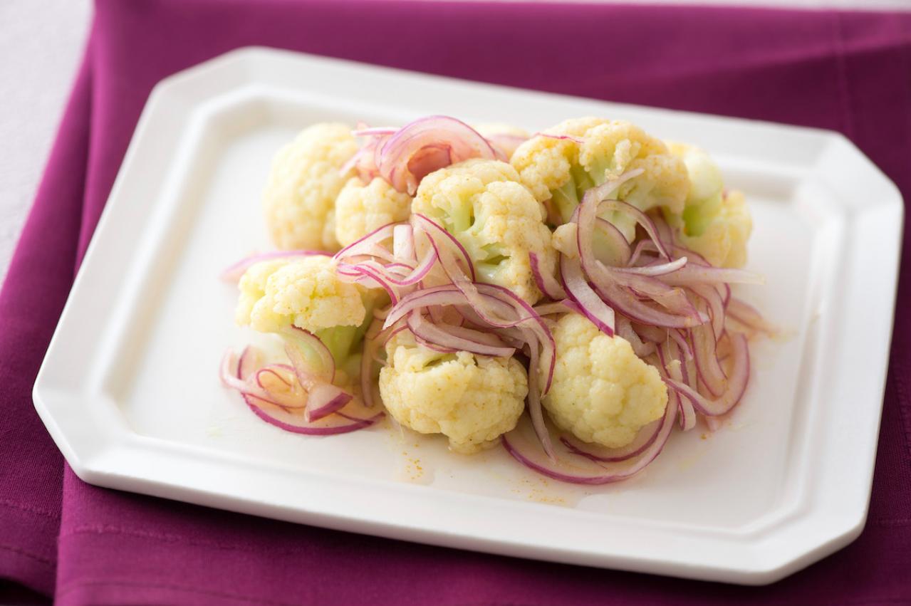 【年末年始の副菜作りおき】余った野菜の整理にもなる！簡単「洋風マリネ」2選