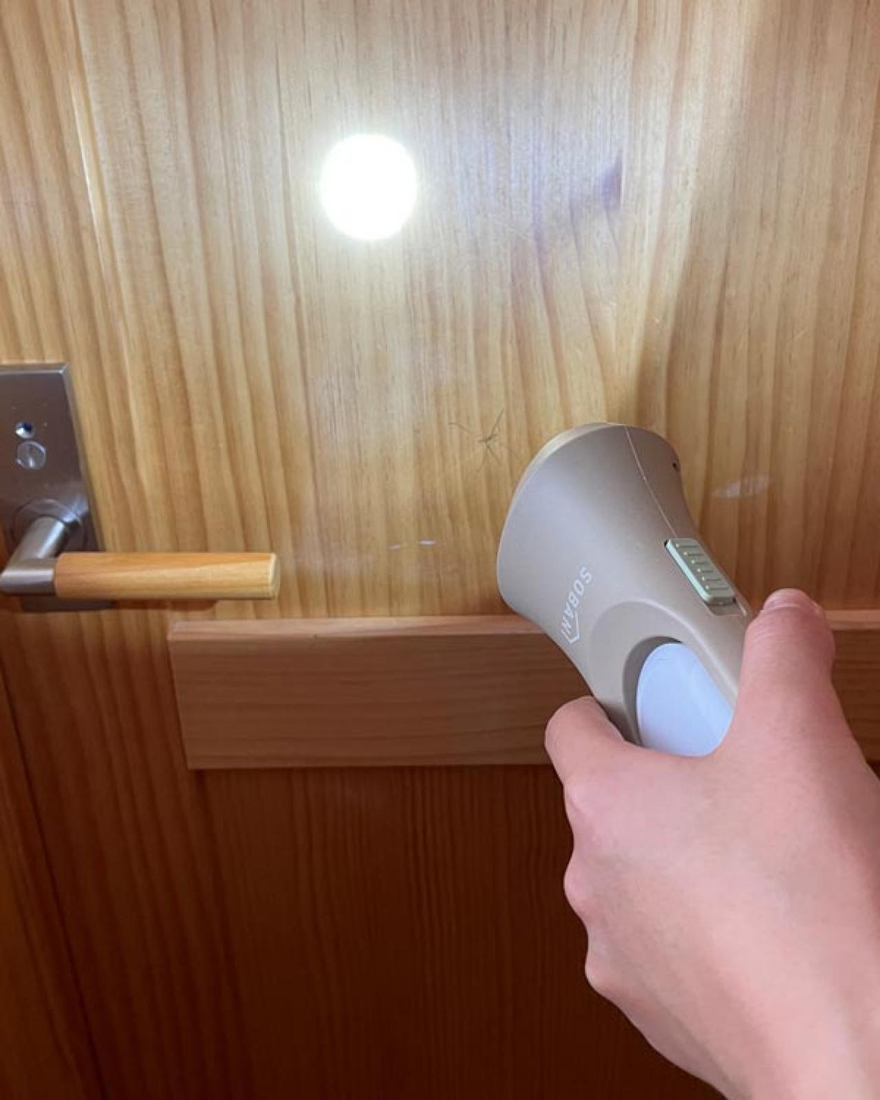 【スリコ】の防災グッズ。懐中電灯としても使える、置いても吊り下げてもよいインテリアライト（画像6）