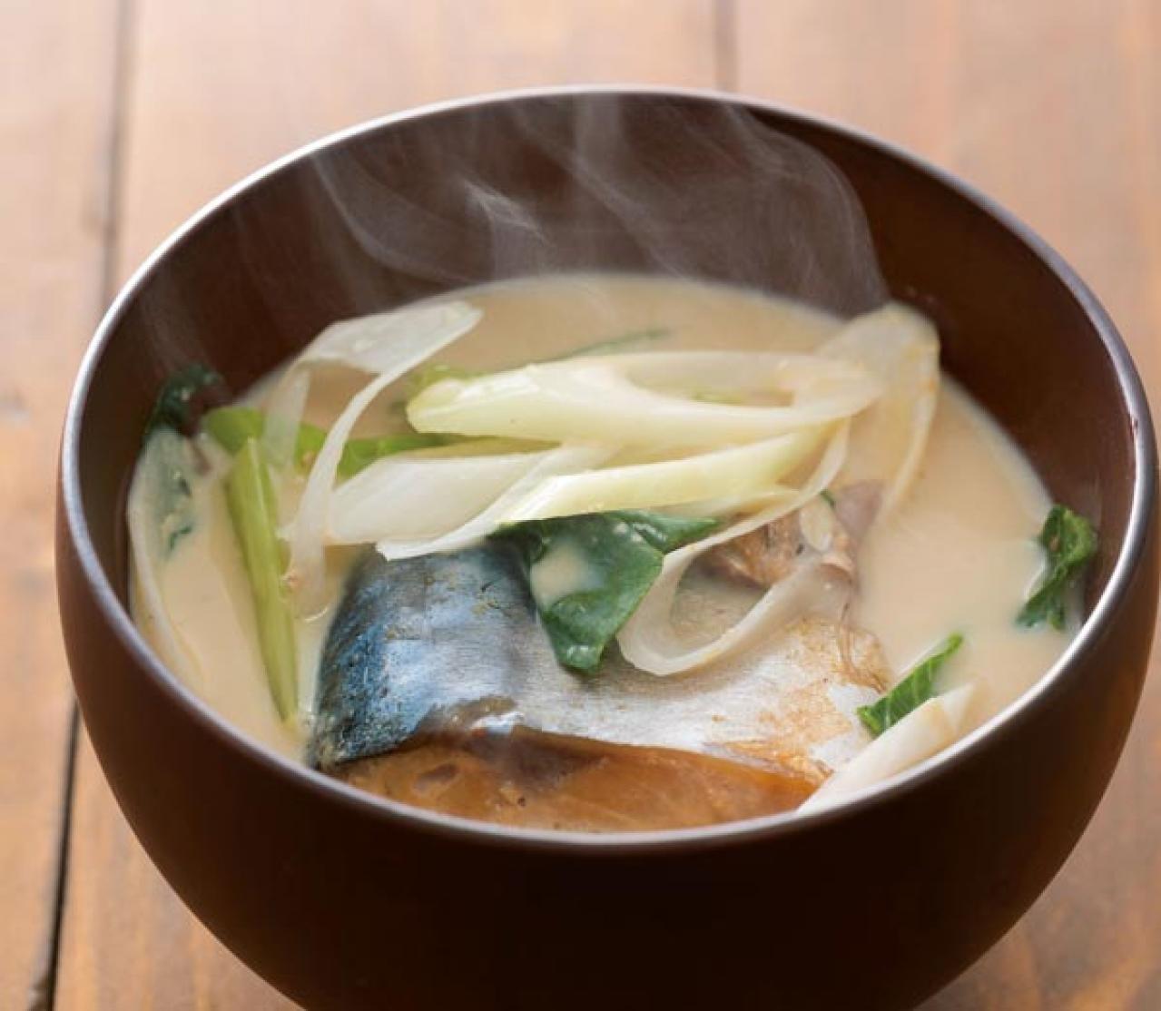 さば缶で作る美味しいみそ汁２選。缶汁を使いきるから栄養も逃さない（画像3）