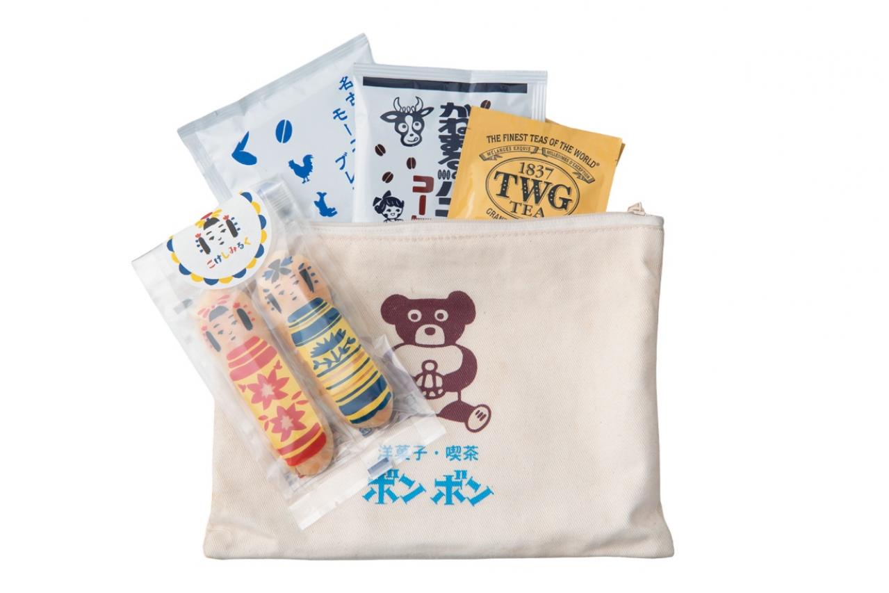 【大人ひとり旅】文筆家・甲斐みのりさんの「京都で甘いものと建築を楽しむ旅」のファッションと持ち物を拝見！（画像6）