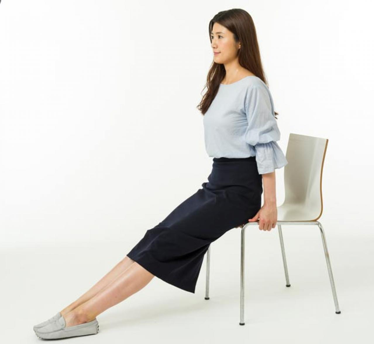 足から健康になる！椅子に座ったままできる「アキレス腱のばし」（画像5）