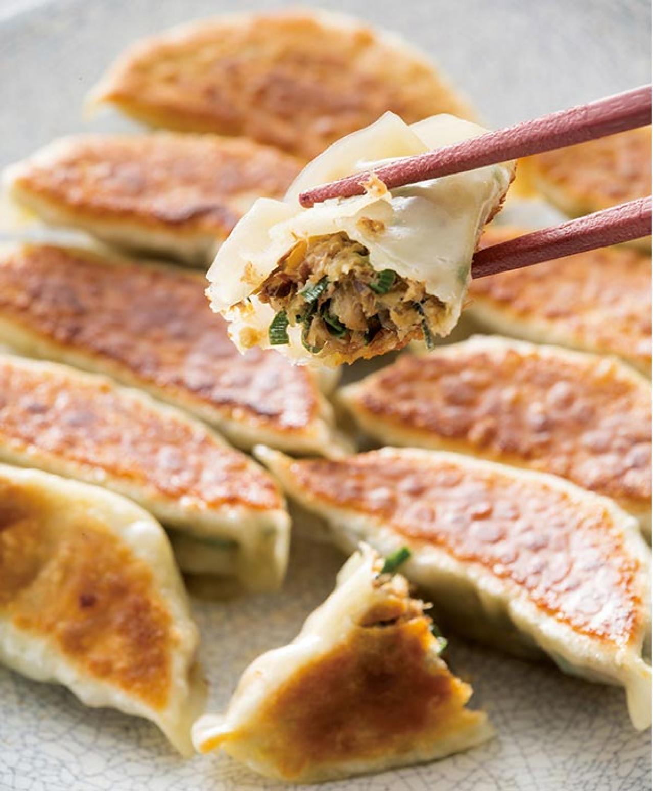 さば缶で「さば餃子」が絶妙！炒るだけ「さばそぼろ」でつくる2品（画像2）