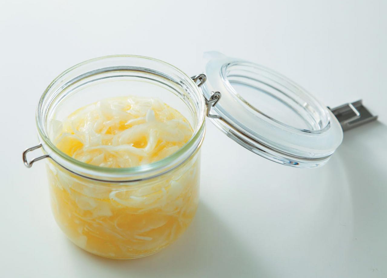 旬の野菜を手軽においしく！【新玉ねぎのおかず】1週間保存できる「ハニーレモンマリネ」とアレンジレシピ2選（画像2）