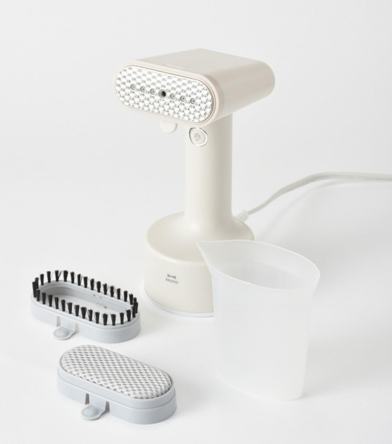 出かける前にさっとシワが伸ばせる【衣類スチーマー】3選。50代からは軽くておしゃれな一台を｜家電のプロ・神原サリーさんおすすめ（画像6）