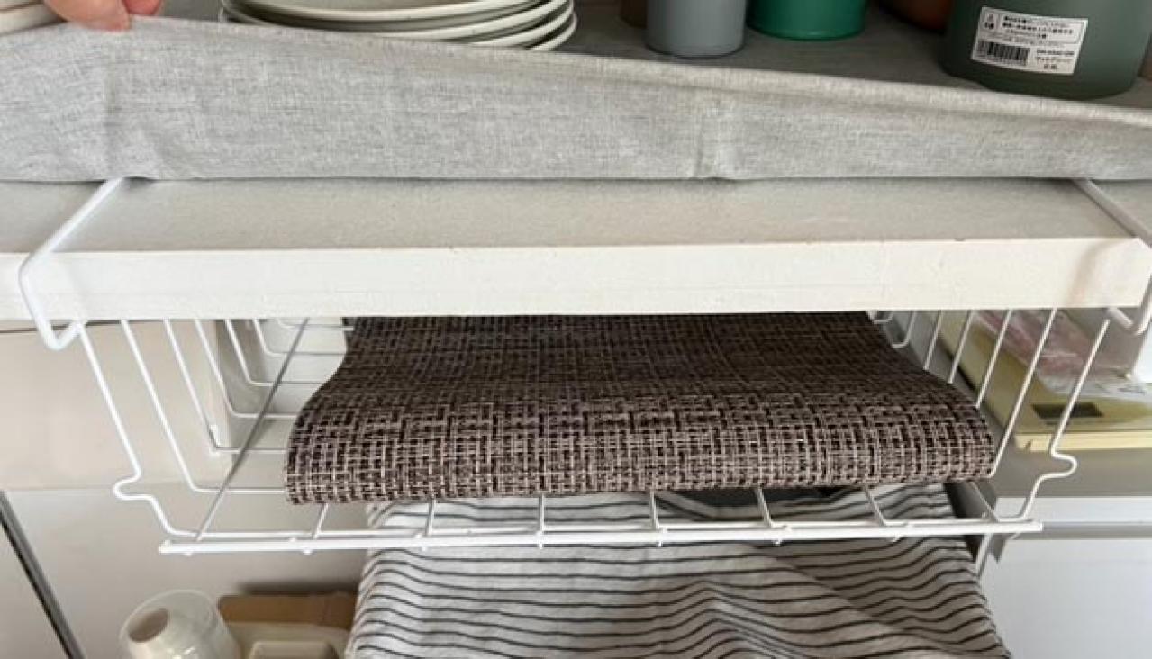 【スリコ】棚下の空間を有効活用「ワイヤースタック収納ラック」が安くて感動！（画像3）