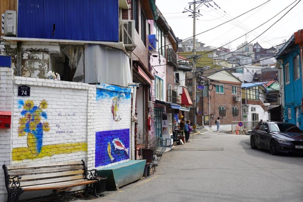 チャウヌの新境地が見られる！ ドラマ「ワンダフルワールド」のロケ地・梨花洞壁画村で韓国ののどかな風景に出合う（画像11）