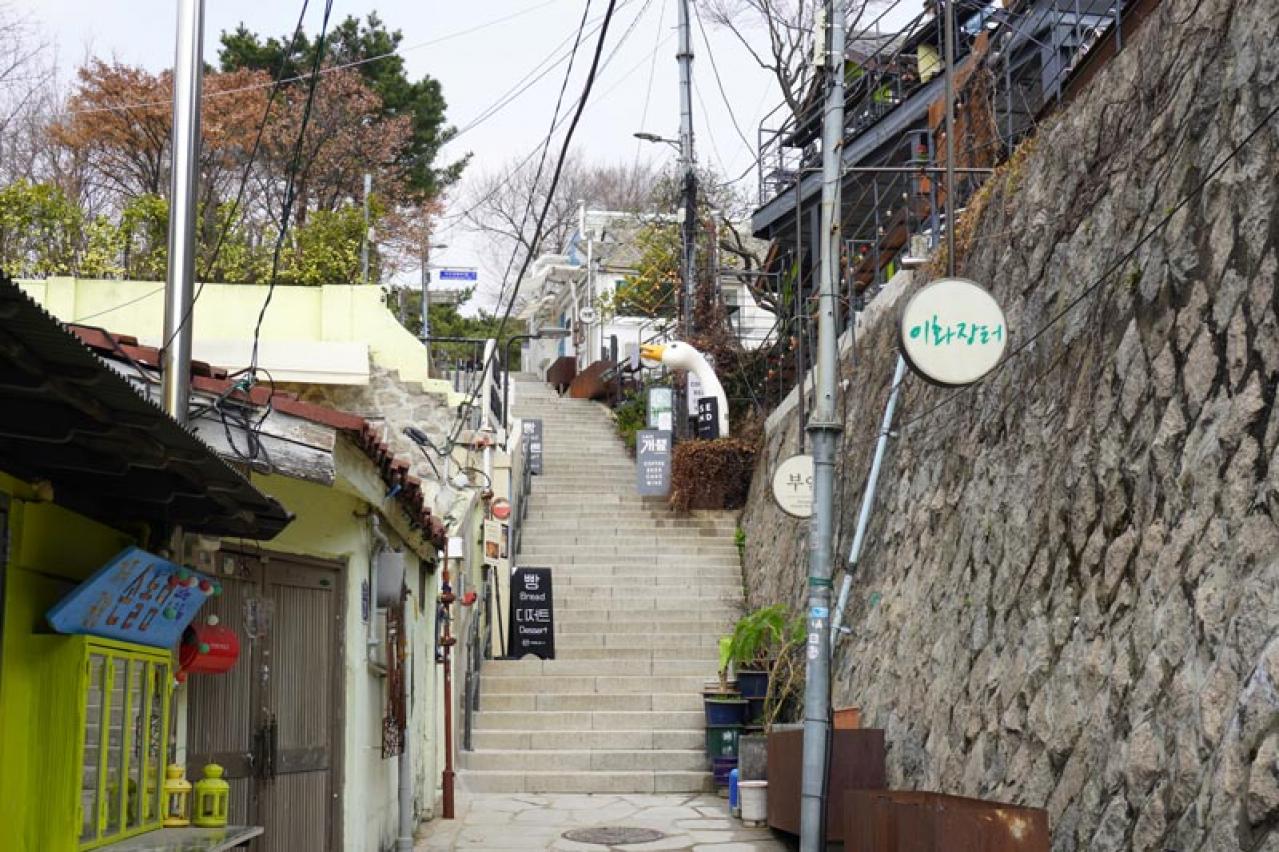 チャウヌの新境地が見られる！ ドラマ「ワンダフルワールド」のロケ地・梨花洞壁画村で韓国ののどかな風景に出合う（画像14）