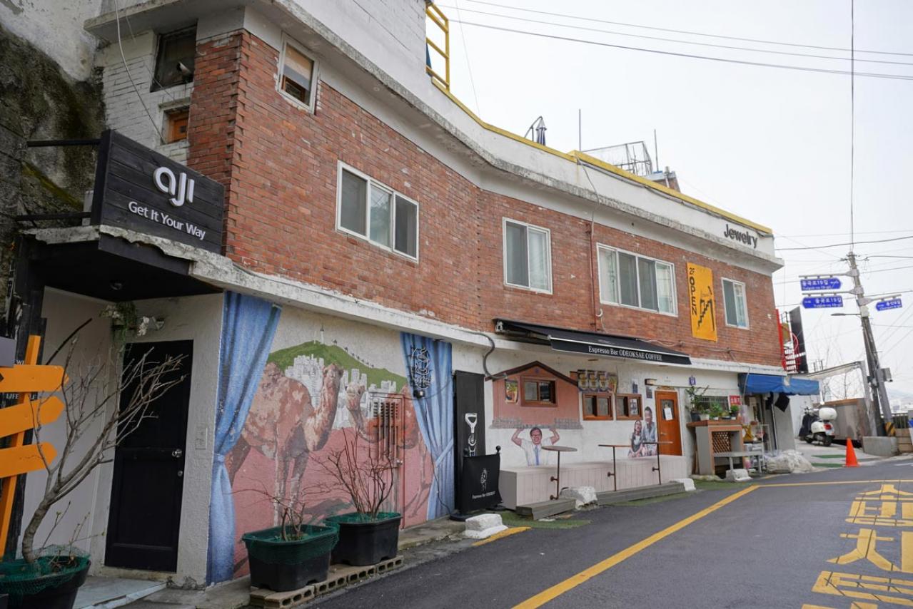 チャウヌの新境地が見られる！ ドラマ「ワンダフルワールド」のロケ地・梨花洞壁画村で韓国ののどかな風景に出合う（画像2）