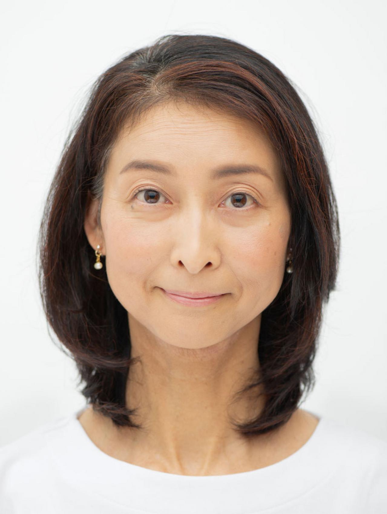 【50代からのメイク術】目力がアップし、5歳若返るアイラインの描き方とは？（画像6）