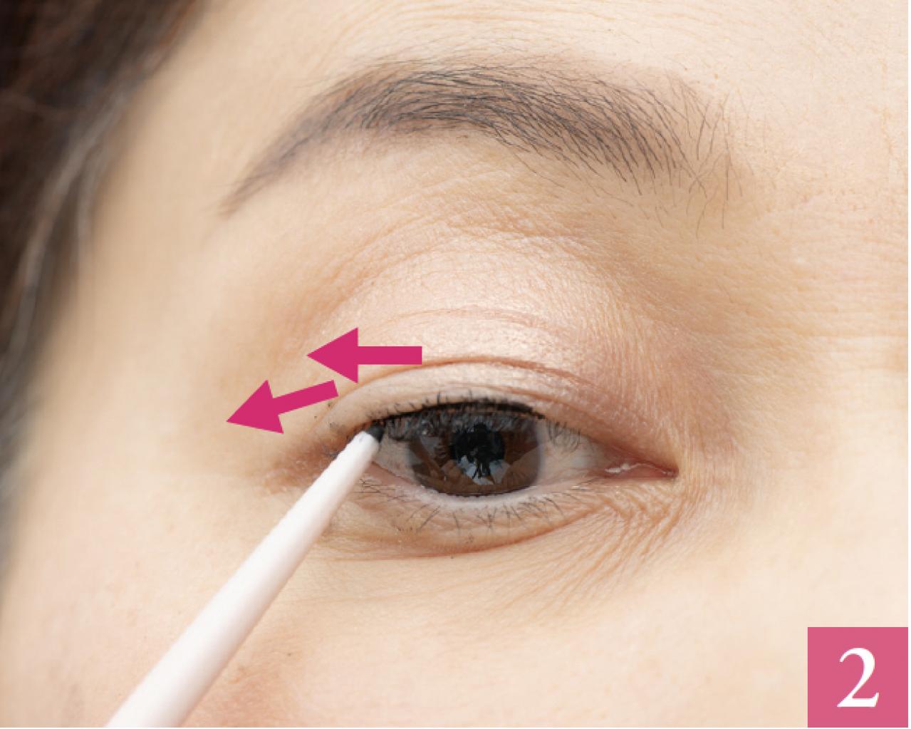 【50代からのメイク術】目力がアップし、5歳若返るアイラインの描き方とは？（画像20）