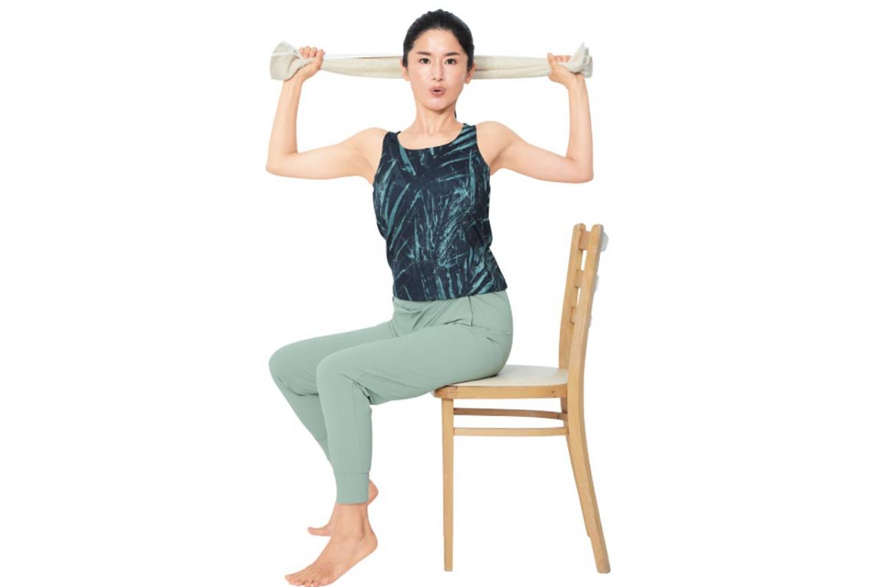 1時間に1回で「下腹ぽっこり解消」＆「腰痛改善」！！Naokoさん流【座ったままストレッチ】