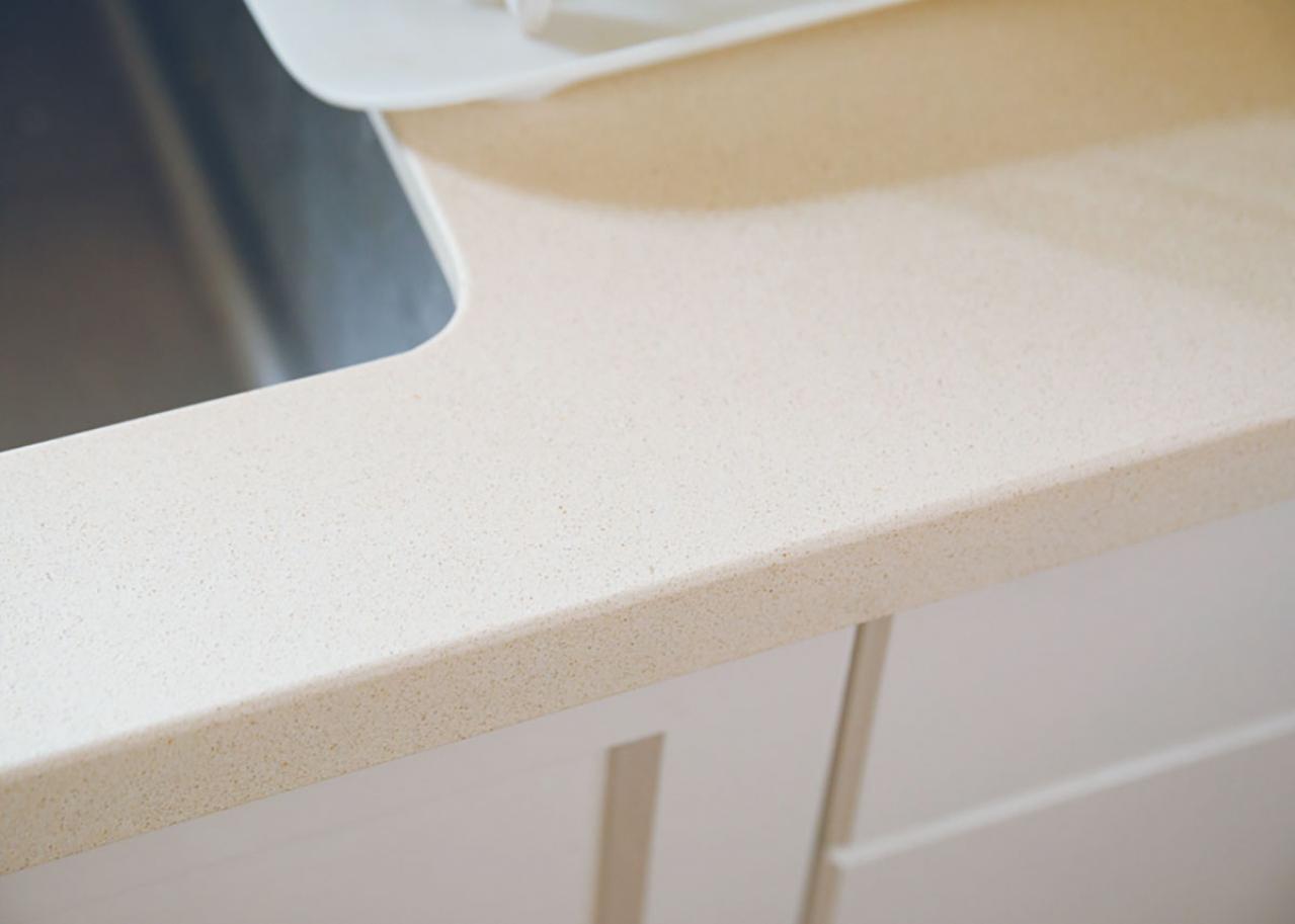 【リフォーム実例】60代からの住まいの整え方　刺繍デザイナー 青木和子さんのキッチン・リビング・洗面室【後編】（画像4）