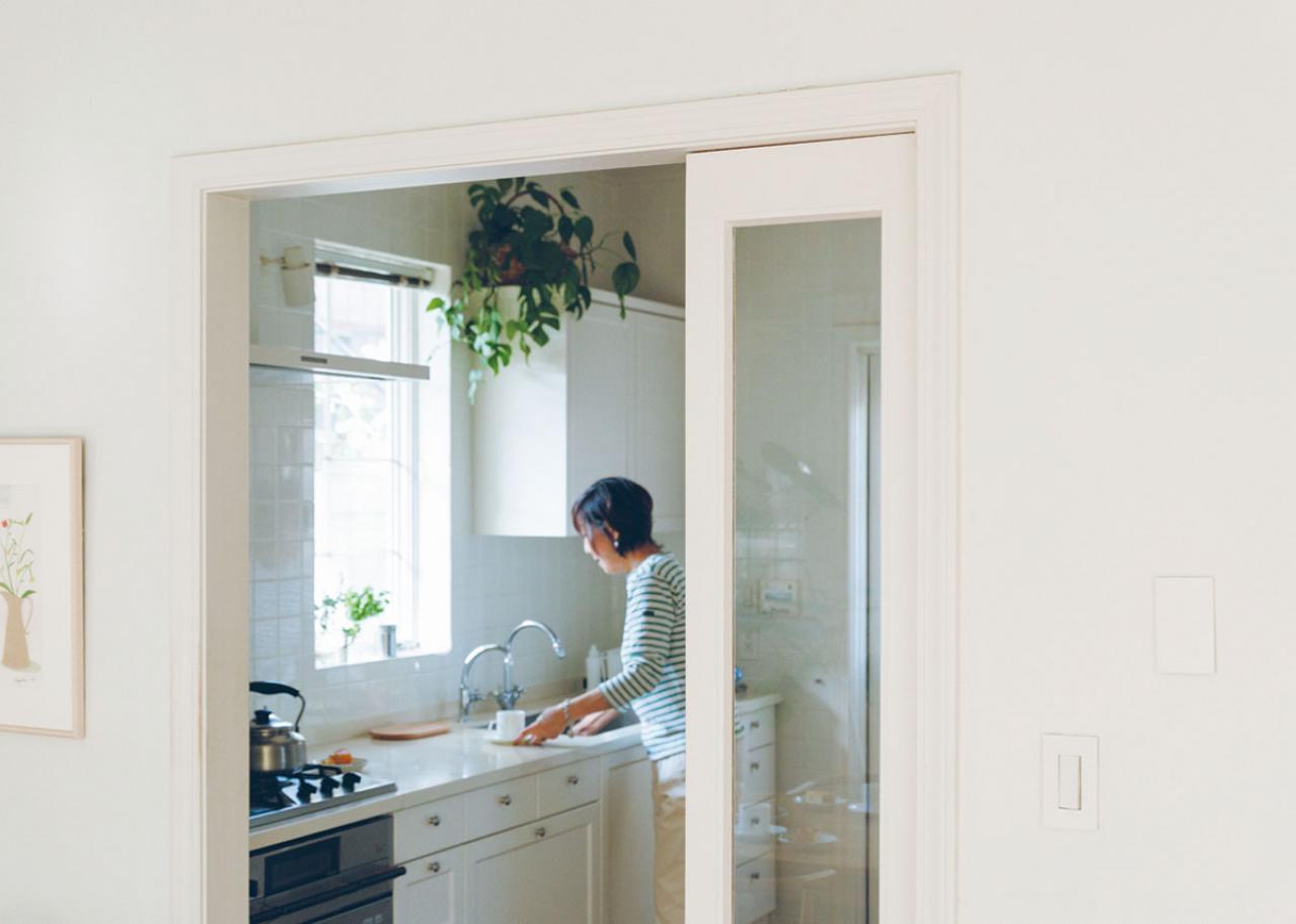 【リフォーム実例】60代からの住まいの整え方　刺繍デザイナー 青木和子さんのキッチン・リビング・洗面室【後編】（画像5）