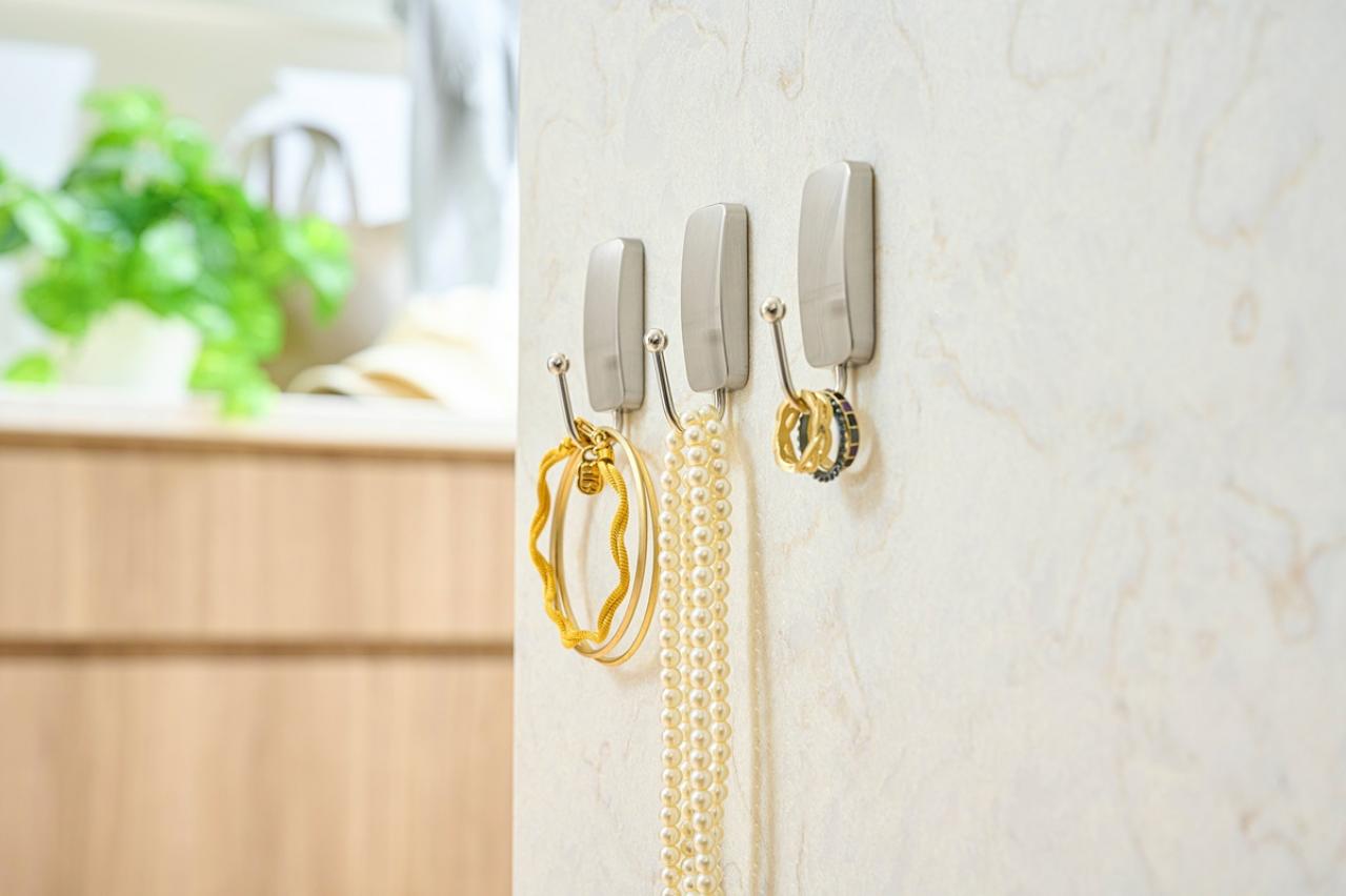 「あるとないとじゃ大違い！」しっかり貼れてキレイにはがせるスリーエム ジャパンのコマンド™ フックに新デザインが登場！