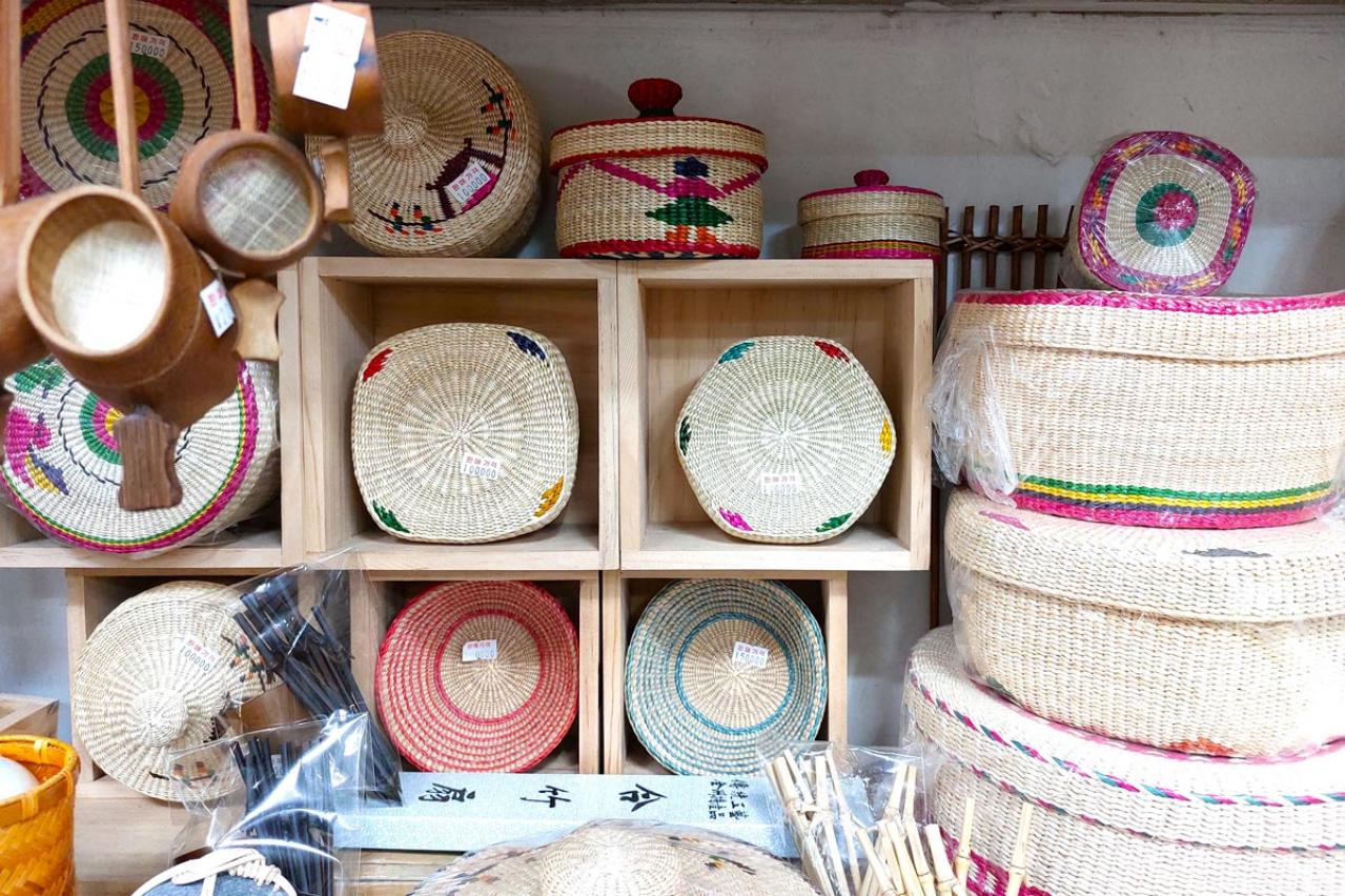 シヌン商会のカゴ