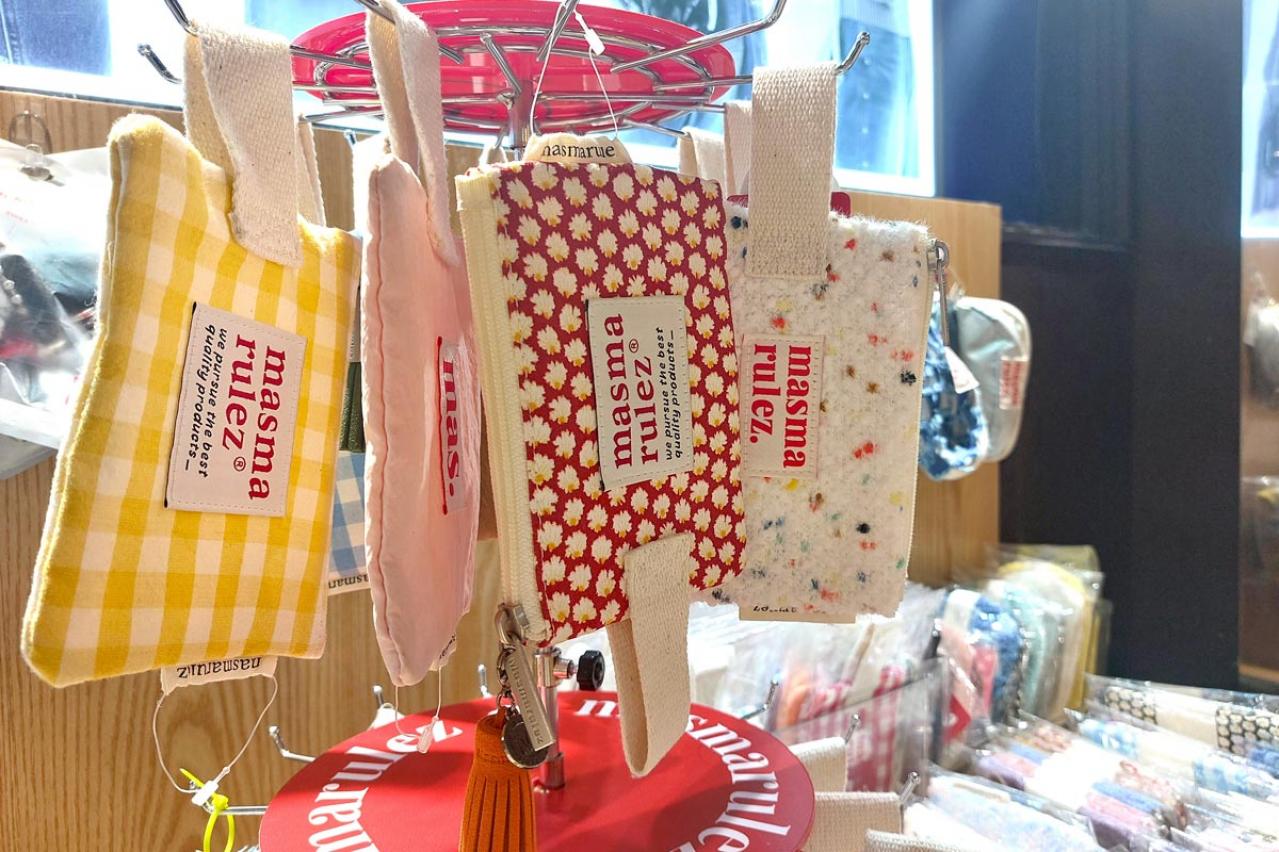 masmarulezのポーチ＆カバン