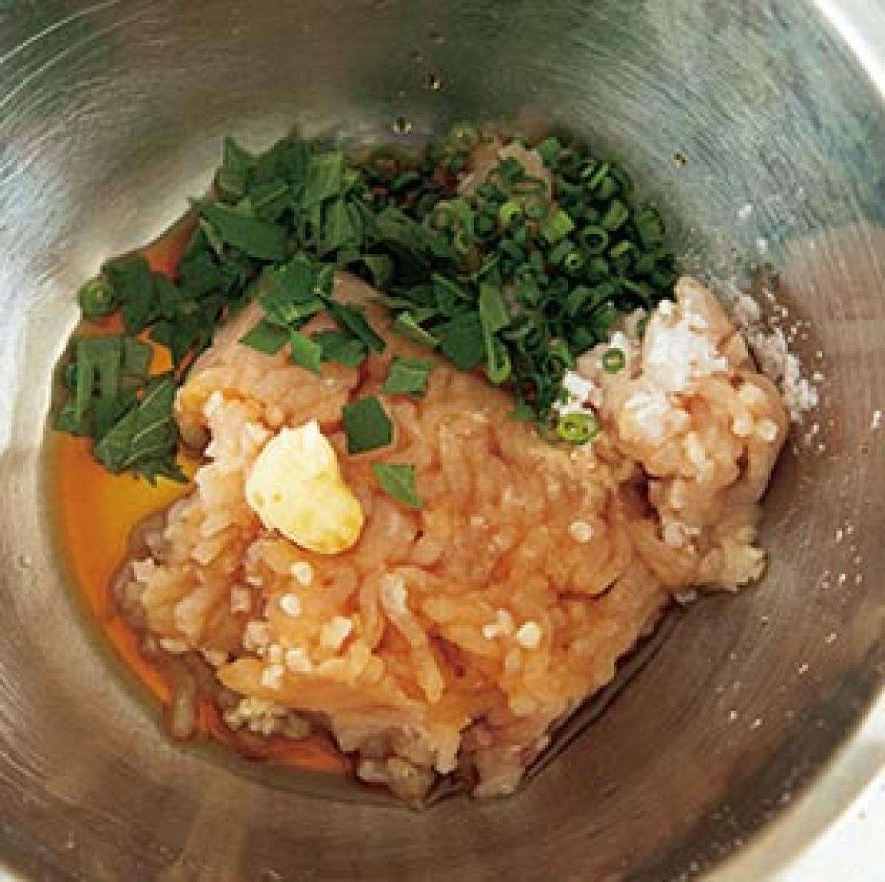 サッカー日本代表・長友佑都選手を支える「疲れ知らずになるみそ汁」「野菜たっぷりサラダ」（画像5）