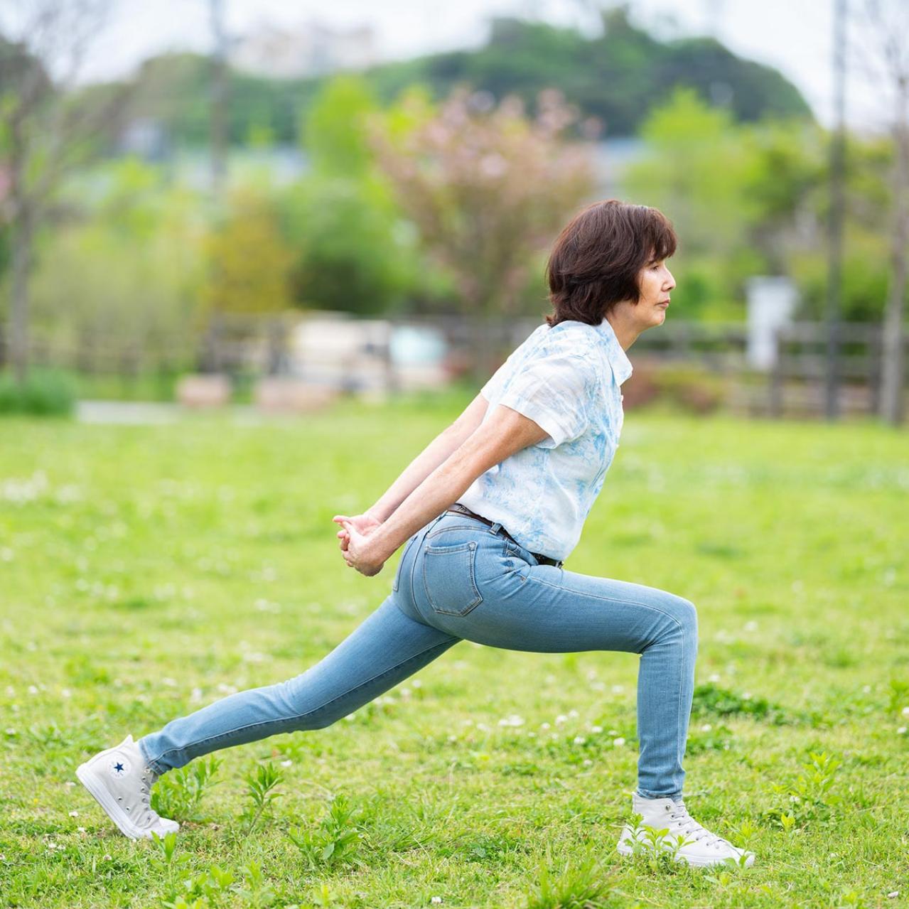 このスタイルで今年79歳！？ジーンズをすらりとはきこなす元ミス日本の谷玉恵さんが実践するストレッチ（画像5）
