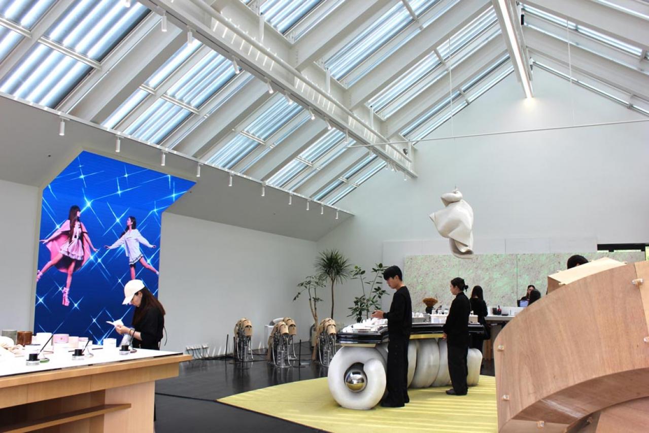 初夏の清潭洞。エルメスカフェのアフタヌーンティと、ジェントルモンスターのイベントを満喫【ソウル最新情報】（画像3）