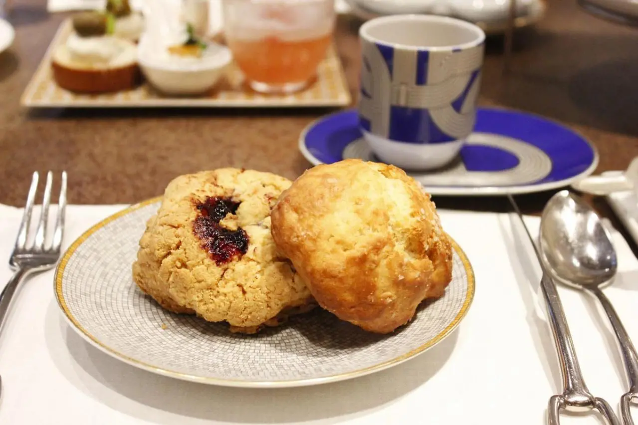初夏の清潭洞。エルメスカフェのアフタヌーンティと、ジェントル