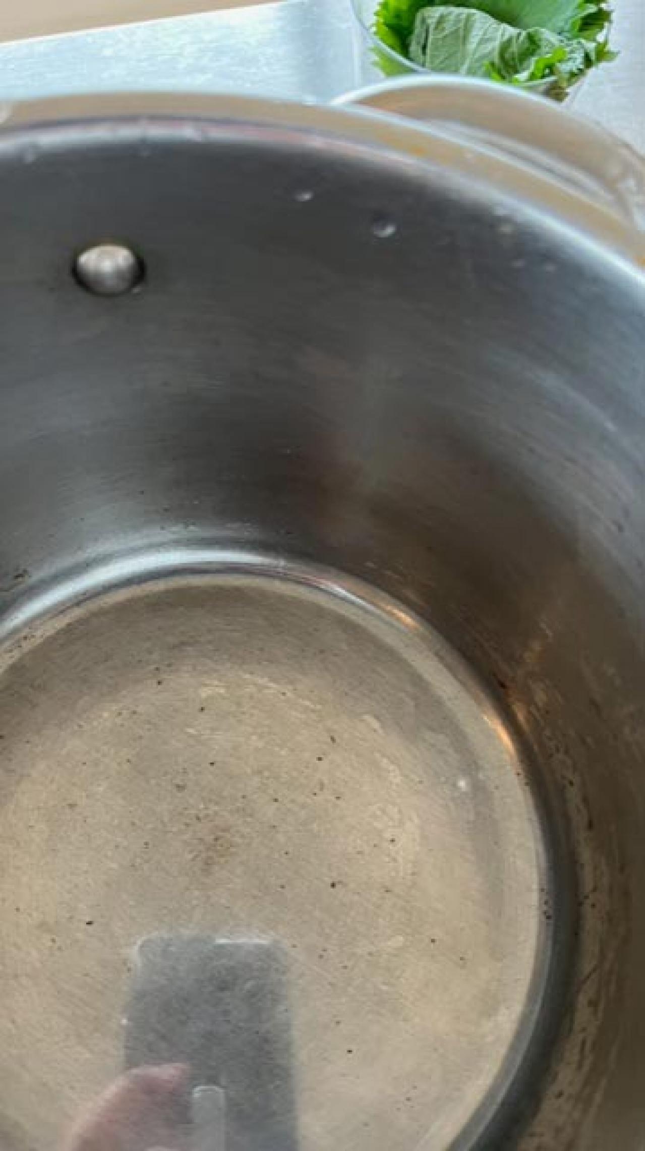 【スリコ】シートタイプのメラミンスポンジで水回りがピカピカに！（画像6）