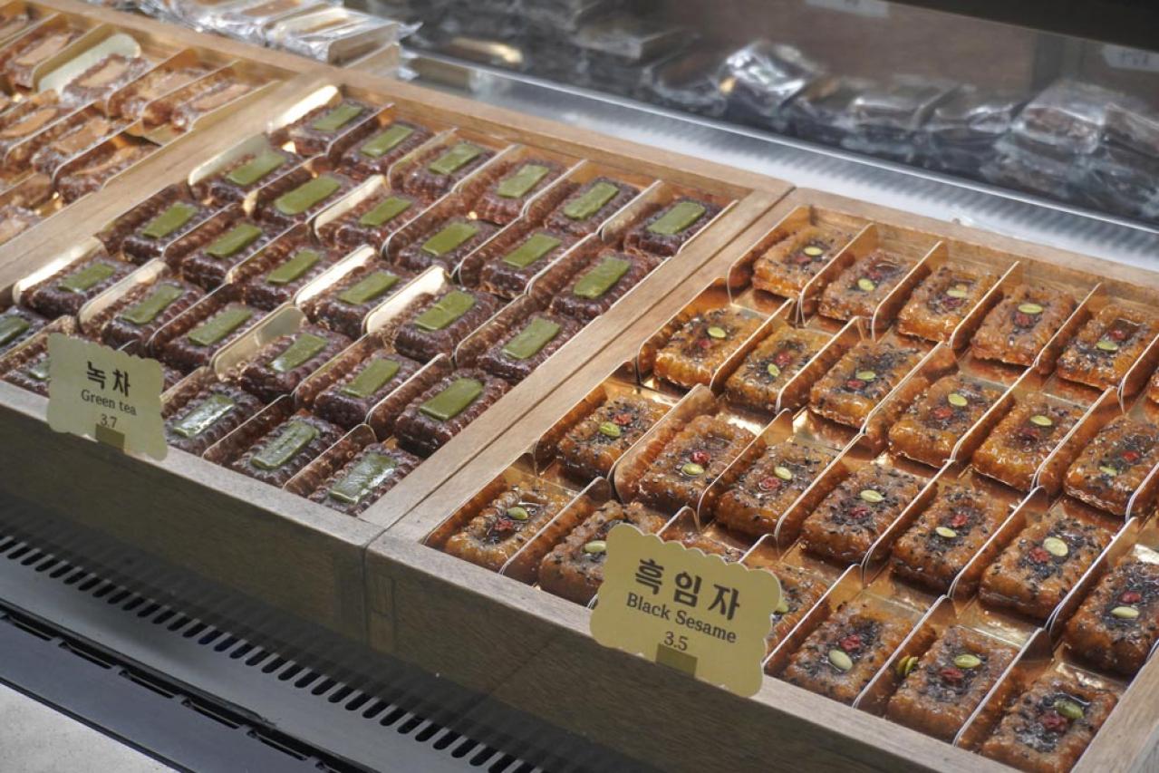 「涙の女王」クイーンズ百貨店の舞台となった汝矣島のザ・現代ソウルへ。スポンサーのメガ・コーヒーもチェック！（画像10）