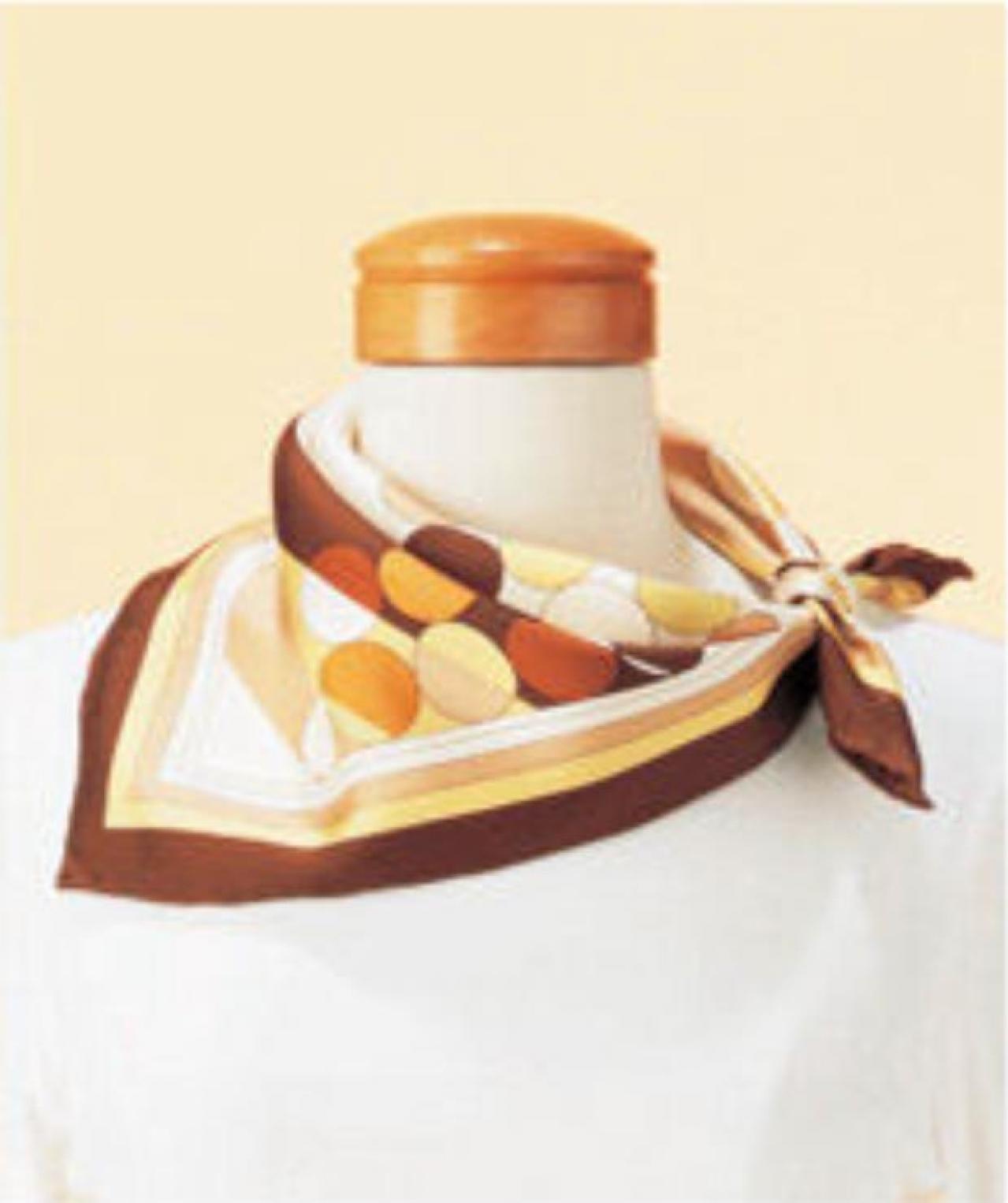 小さめスカーフで【冷房対策】「おしゃれだね」と言われる簡単な結び方2選（画像15）