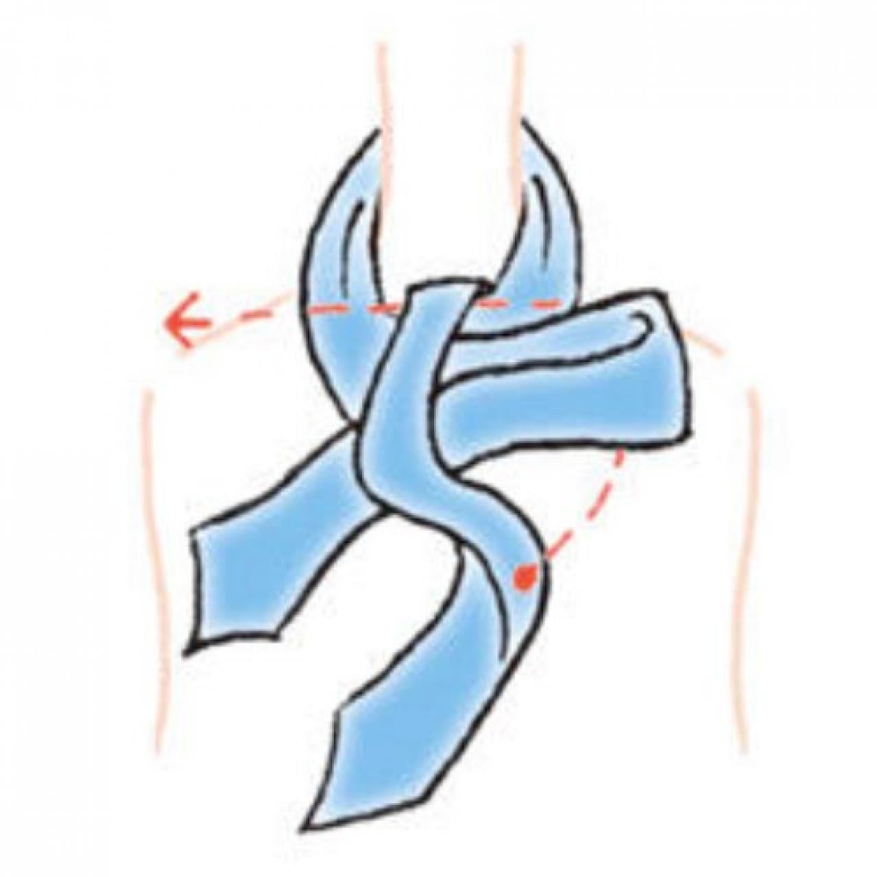 小さめスカーフで【冷房対策】「おしゃれだね」と言われる簡単な結び方2選（画像8）