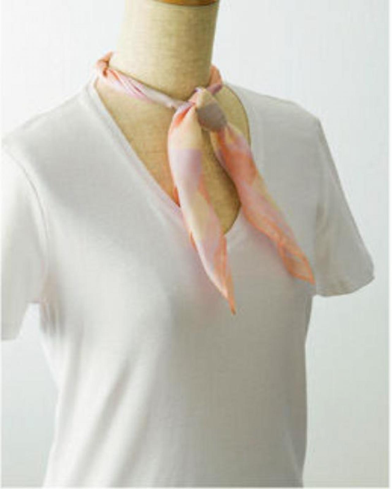 【小さめスカーフ】おしゃれに冷房対策！大人っぽい「カウボーイ」と「ツイスト結び」を解説（画像13）