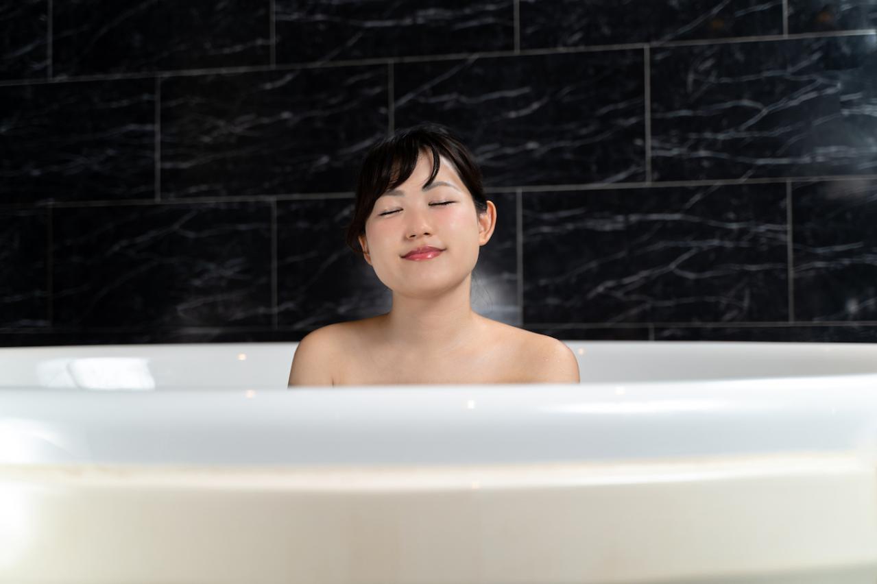 快眠におすすめの入浴の時間帯は「寝る直前 or 寝る1時間前」？ 医師監修【疲れない体をつくる睡眠のコツ】（画像2）