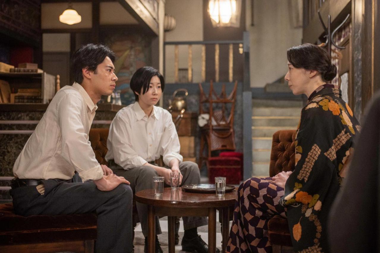 【虎に翼】梅子（平岩紙）のおにぎりでやわらかな表情に変わるよね（土居志央梨）。素晴らしい小道具による伏線活用だった（画像2）