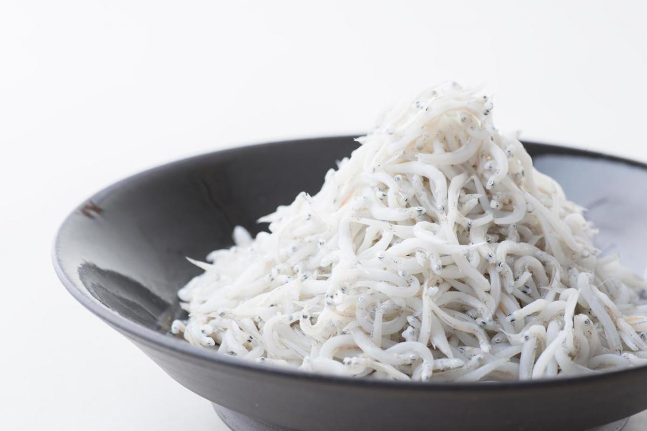 朝食にたんぱく質たっぷり！釜あげしらすとチーズ入りソーセージ。料理研究家 武蔵裕子さんのお取り寄せ（画像3）