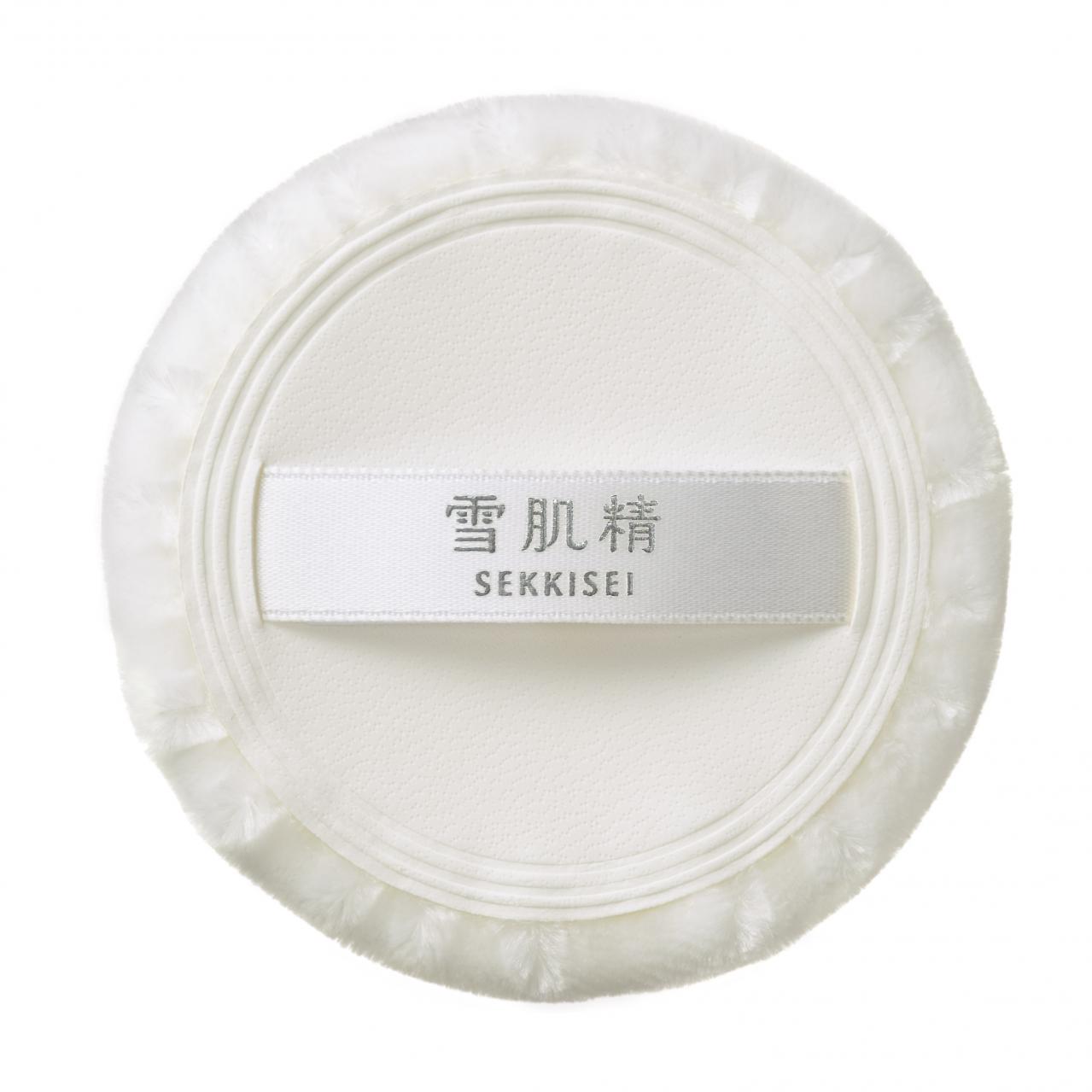 コンパクトに内蔵できる薄型のパフ２枚