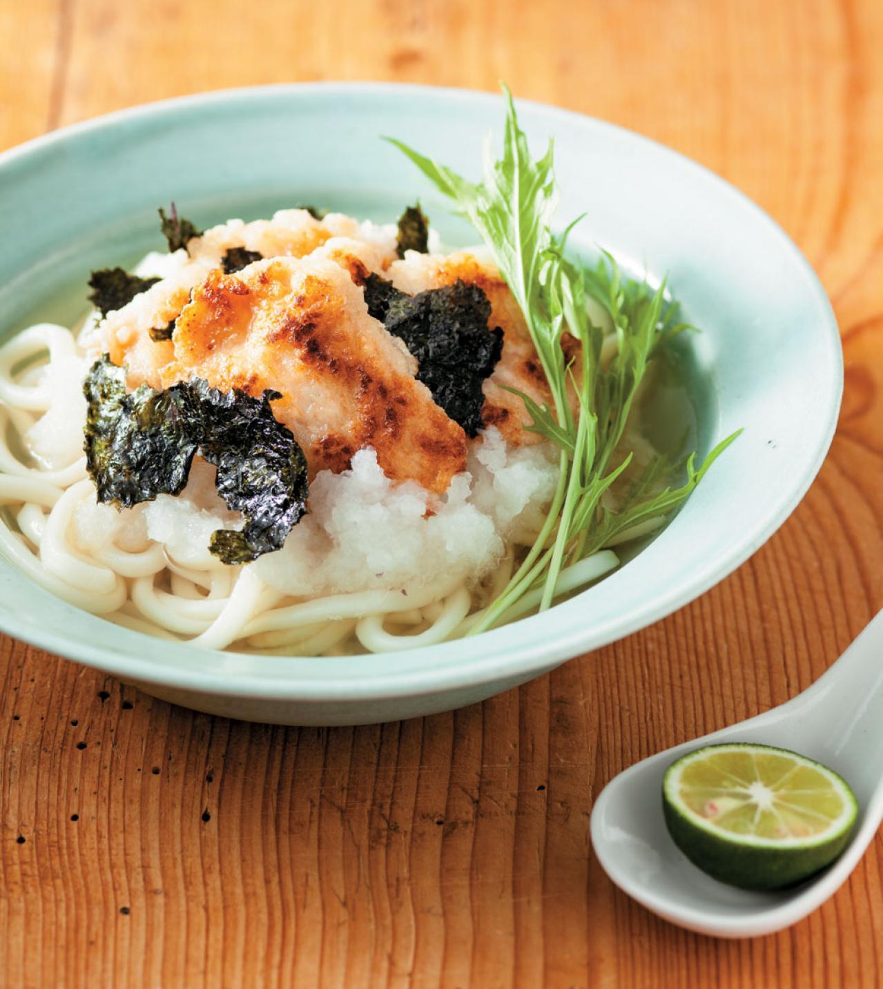 一皿で大満足！【冷やしうどん】夏のランチにぴったりなレシピ2選「なすの揚げびたし×油揚げ」「鶏肉ののり照り焼き」（画像3）