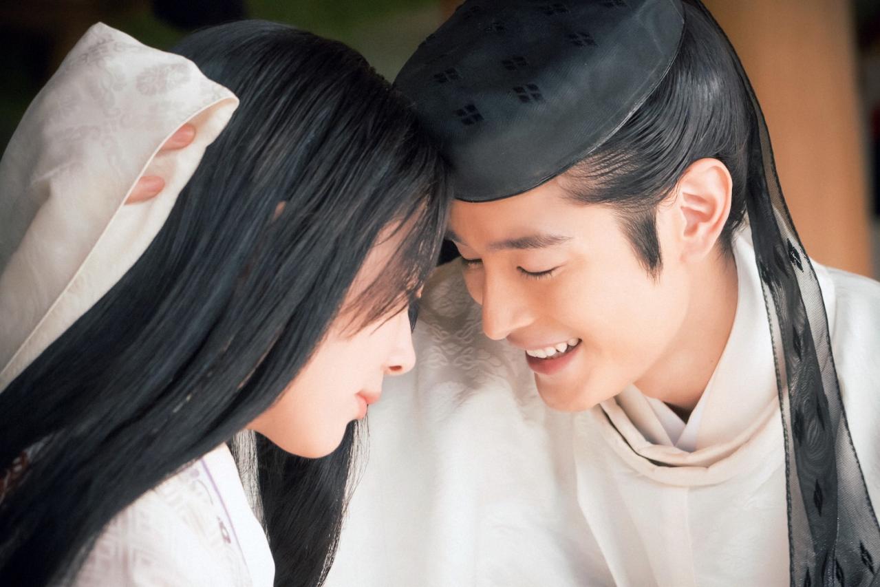 【光る君へ】夫がありながら、藤原道長（柄本佑）と一夜をともにした紫式部（吉高由里子）。その年の暮れに出産したのは、何と道長の子！（画像2）