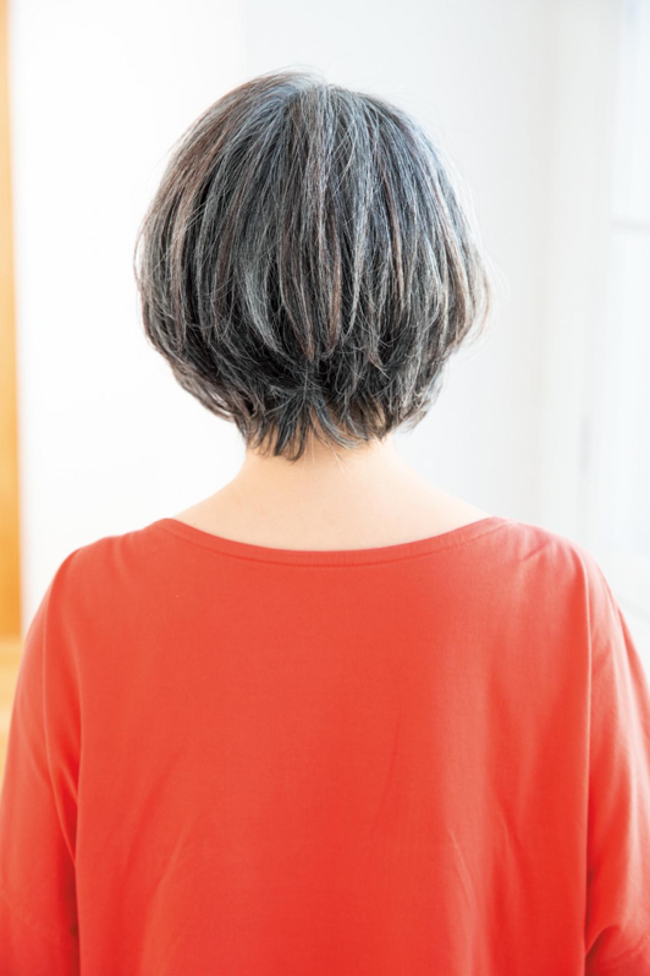 【50代からのショートヘア】ひし形シルエットで若見え！ 2024年最旬ヘアスタイル2選（画像4）