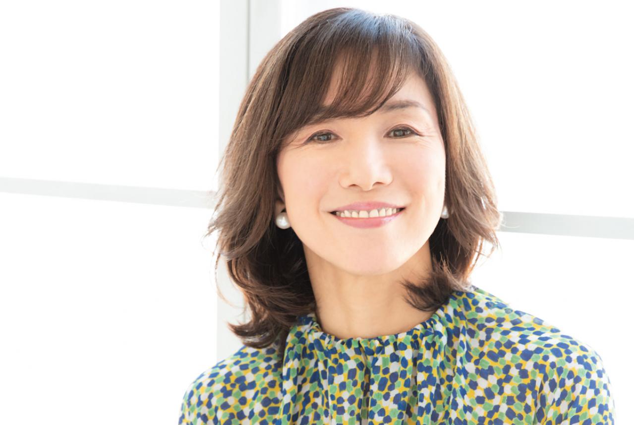  2024年最旬【50代からのミディアムヘア】レイヤーで髪のボリュームをアップ！