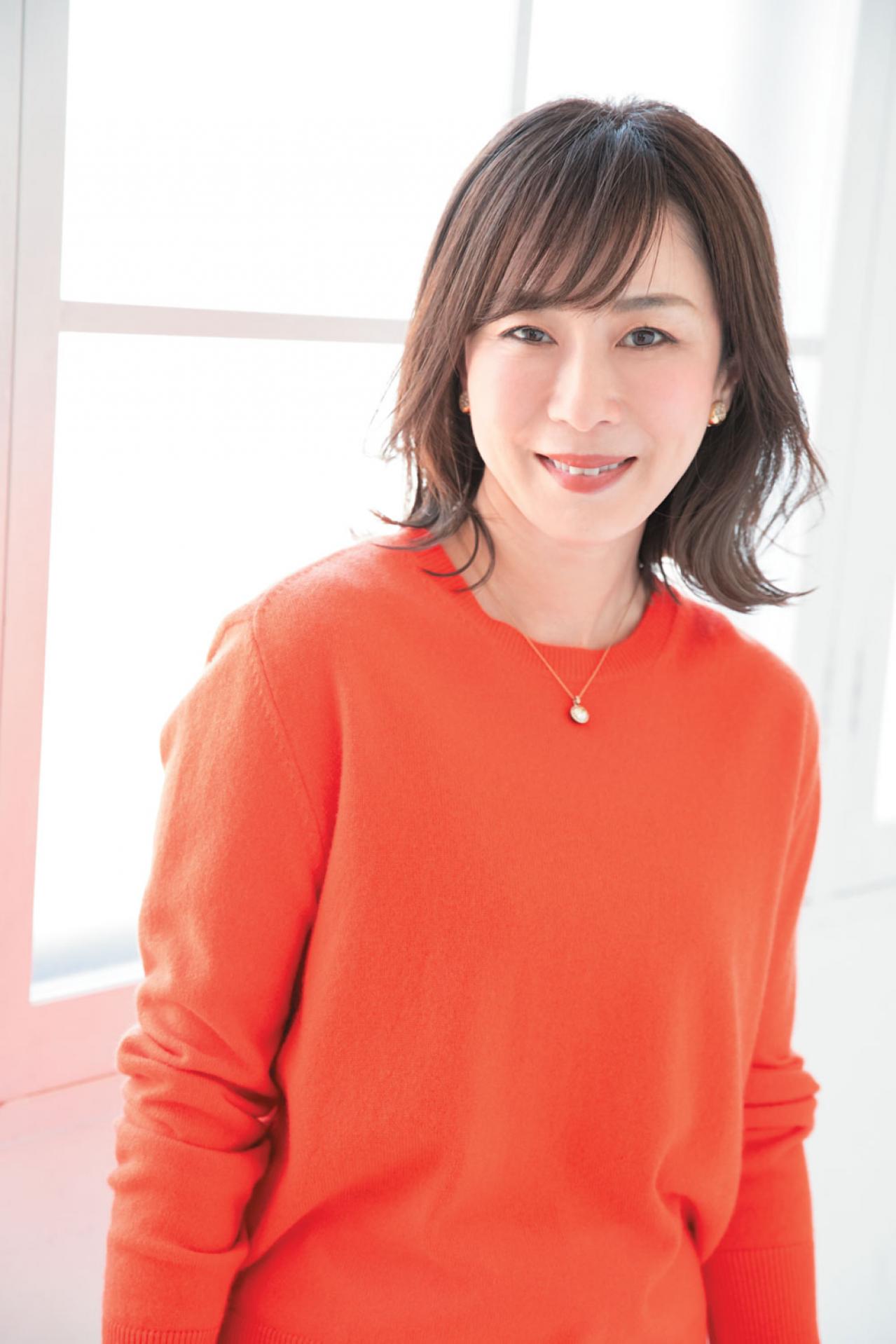 【50代からのお悩み解決ヘア】老け印象を払拭するミディアムスタイルとは？ 2024年最旬ヘアスタイル3選（画像12）